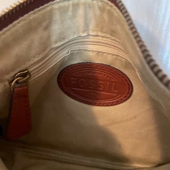 Fossil small leather shoulder bag detachable strap 8x5.5 in Host pick ๐๐๐๐ - Picture 4 of 7